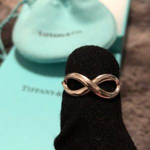 Tiffany & Co Infinity ring